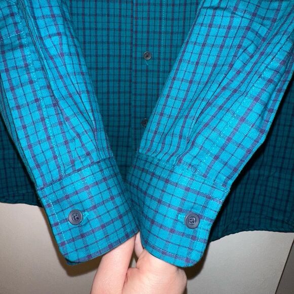 L.L. Bean Vintage Medium Collared Button Down LS Mens Navy Teal Blue Plaid EUC - Picture 5 of 12